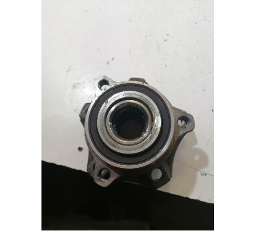 Ступица передняя левая