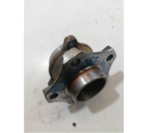 Ступица передняя левая