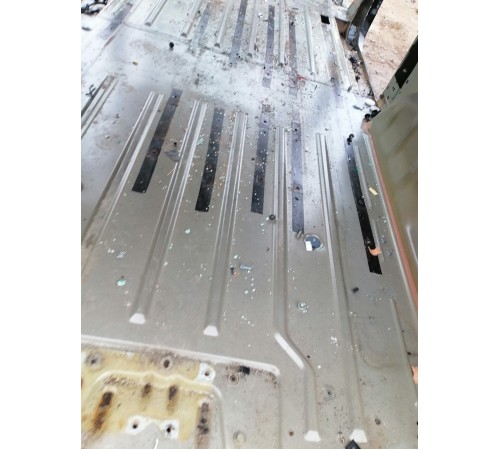 Пол багажника (ниша)