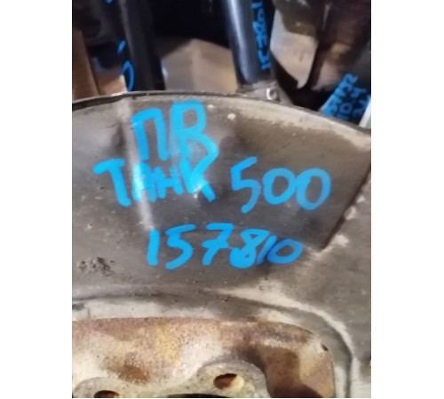 Кулак поворотный передний правый