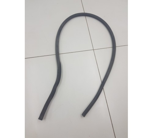 Уплотнитель капота