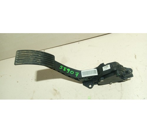 Педаль акселератора