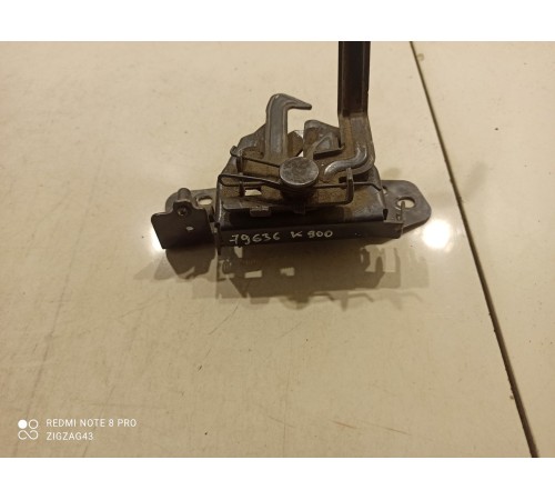 Замок капота