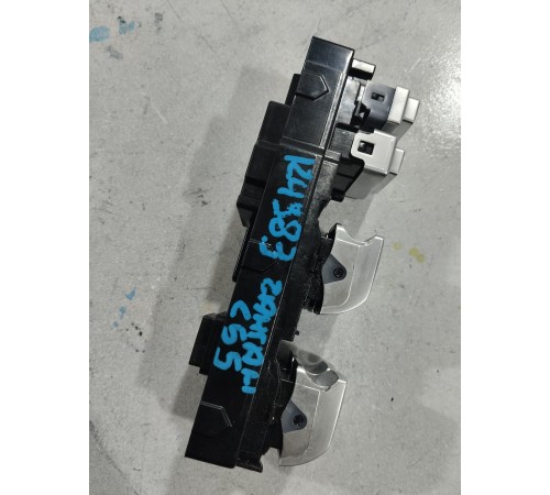 Блок управления стеклоподъемниками передний левый