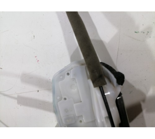 Замок двери задний левый