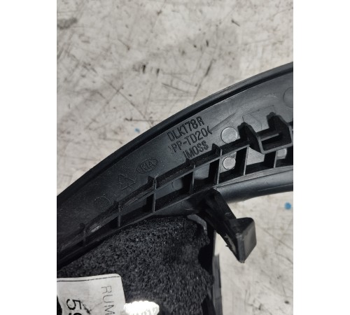 Угол двери передний правый внутренний