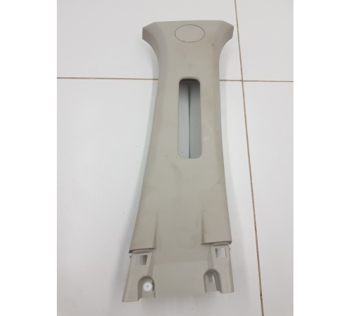 Обшивка центральной стойки правая верхняя