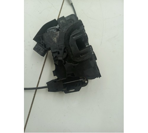 Замок двери передний правый