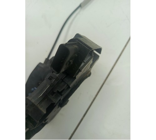 Замок двери передний правый