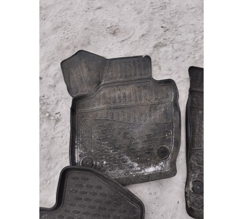 Комплект ковриков салона