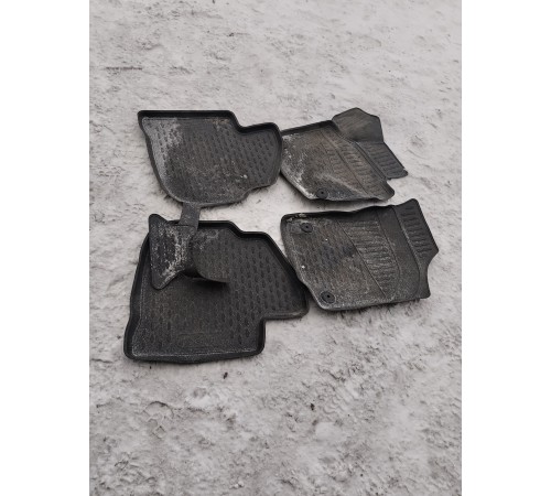 Комплект ковриков салона