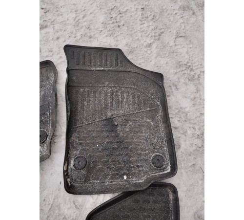 Комплект ковриков салона