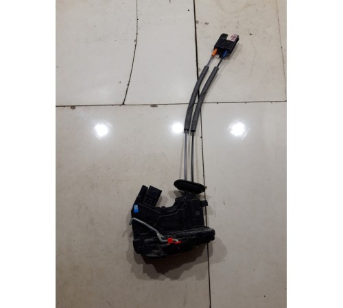 Замок двери (задний правый)