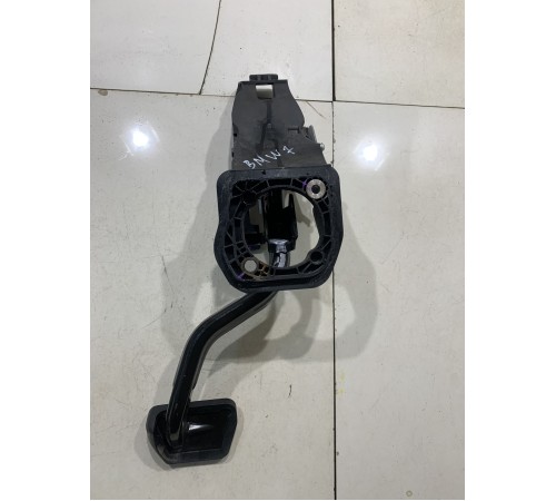 Педаль тормоза