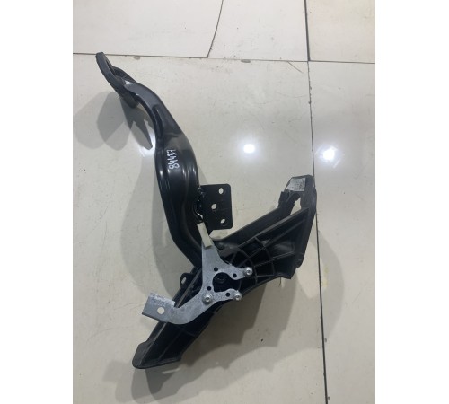 Педаль тормоза