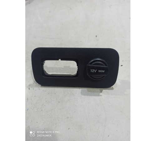 Накладка (пластик) салона с розеткой