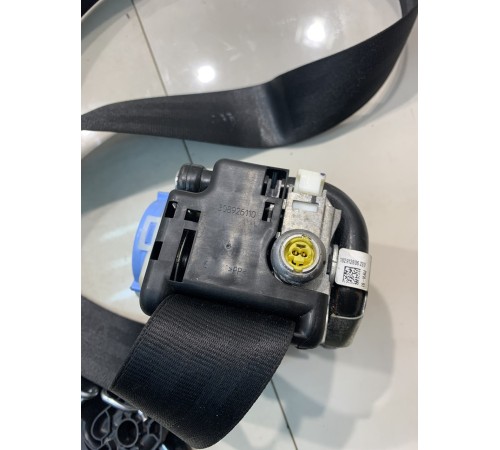 Ремень безопасности (передний, правый)