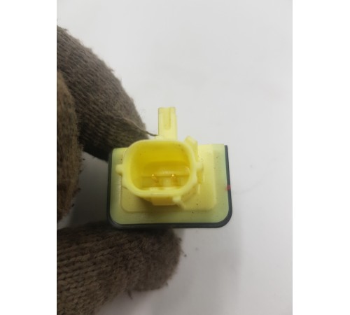 Датчик удара передний правый