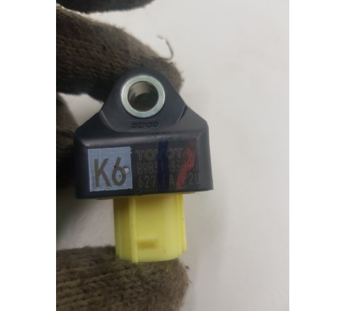 Датчик удара передний правый