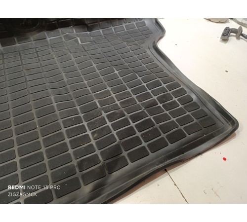 Коврик багажника