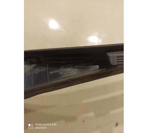 Молдинг лобового стекла (левый)