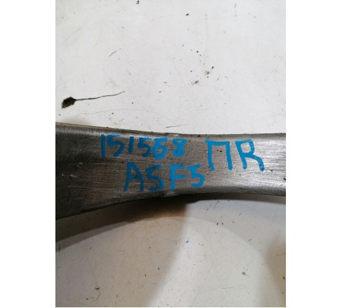 Кулак поворотный передний правый