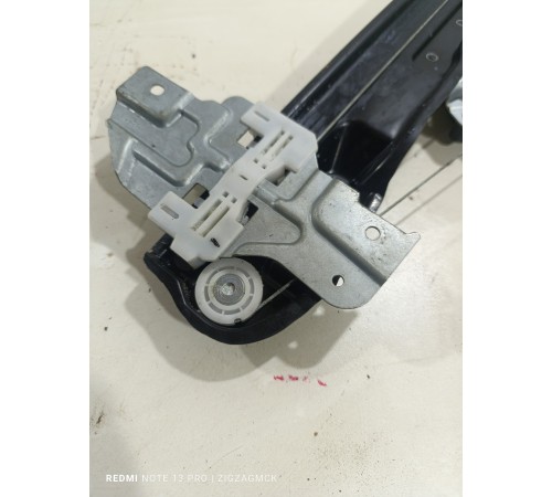 СтеклоподьемникСтеклоподъемник электрический передний правый 