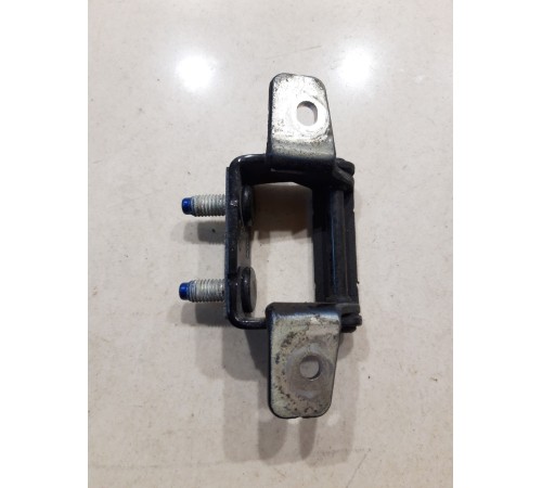 Петля двери багажника(левая)