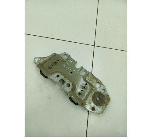 Ответная часть крепление салона