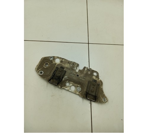 Ответная часть крепление салона