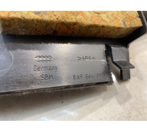 Накладка крышки багажника