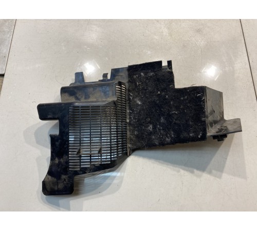 Накладка крышки багажника