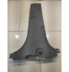 Обшивка центральной стойки (правая)