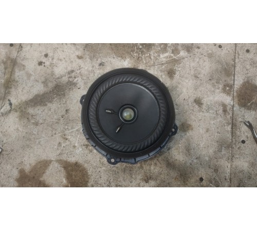 Динамик передний правый