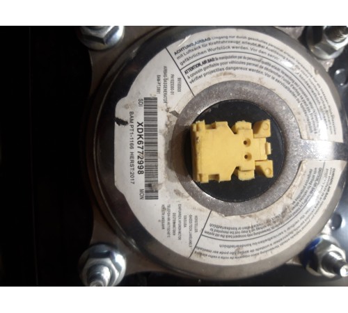 Подушка безопасности пассажира