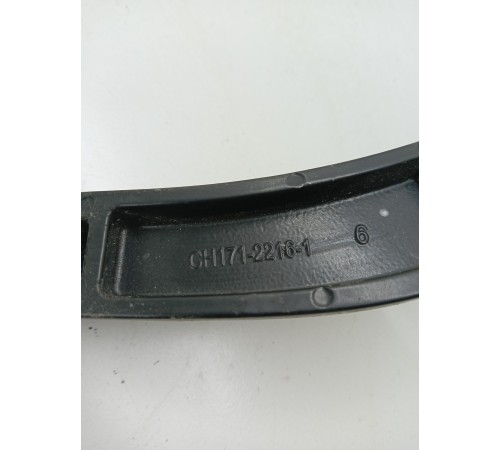 Поводок стеклоочистителя (правый)