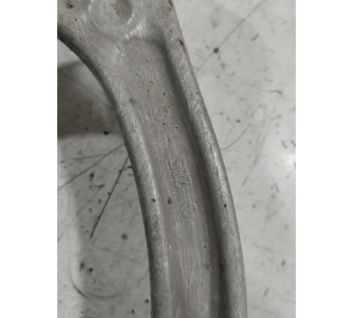 Рычаг подвески передний левый верхний