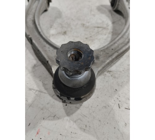 Рычаг подвески передний левый верхний