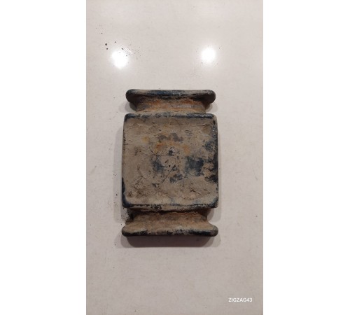 Проставка под стремянку рессоры левая