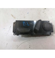 Кнопки регулировки переднего левого сиденья