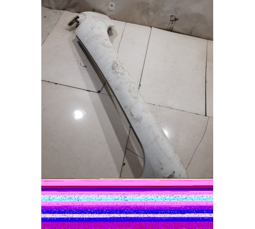 Молдинг лобового стекла левый