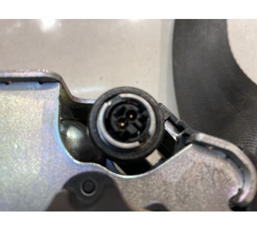 Ремень безопасности (задний, правый)