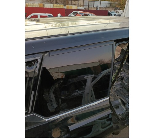 Глухое стекло заднее правое