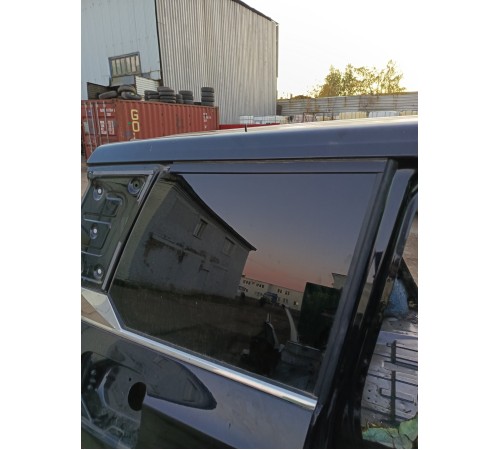 Глухое стекло заднее правое