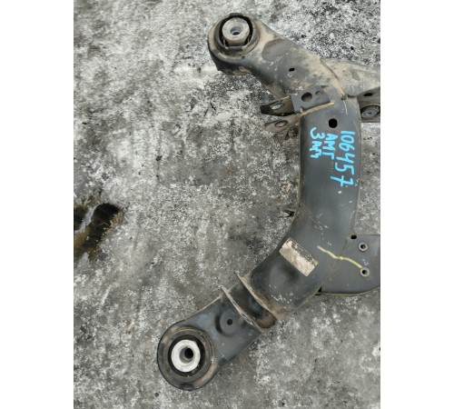 Балка подвески задняя (подрамник)