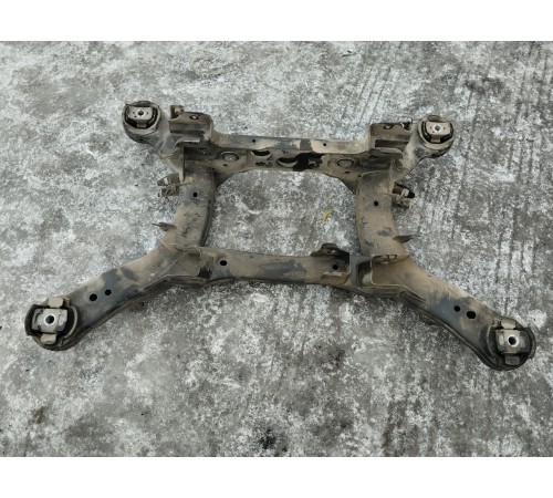 Балка подвески задняя (подрамник)