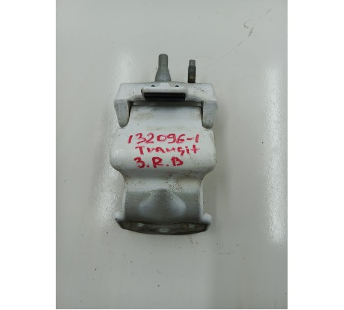 петля двери задняя правая верхняя 