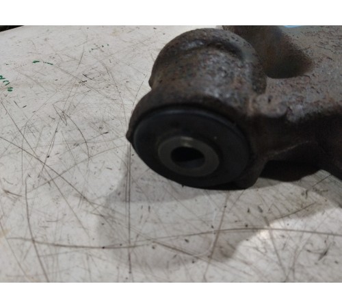 Рычаг подвески передний левый