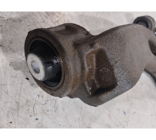 Рычаг подвески передний левый