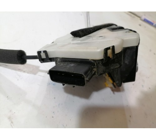 Замок двери передний правый